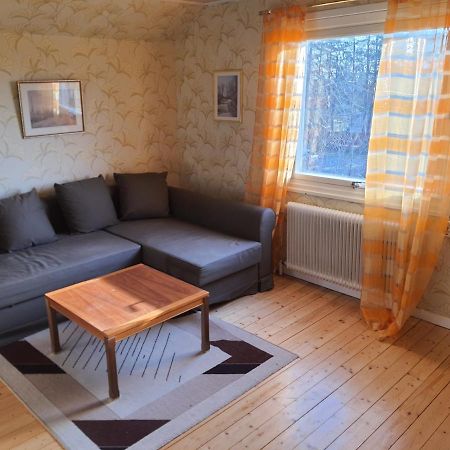 Liten Laegenhet 2 + 2 Pers Fågelfors المظهر الخارجي الصورة